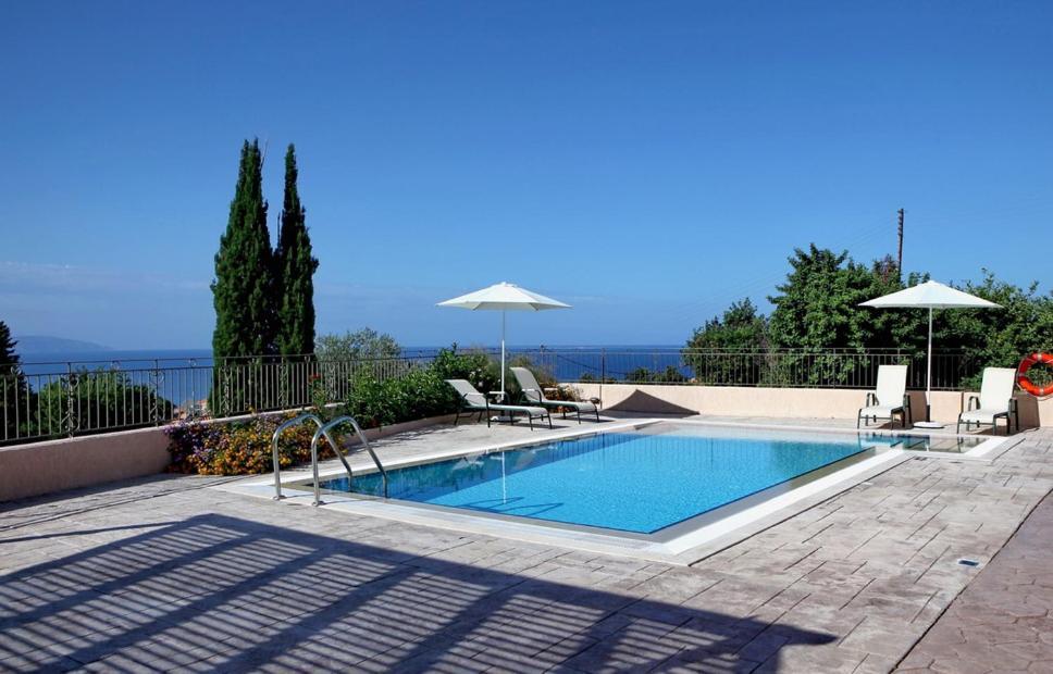 Provenzo And Meliti Villas ลูร์ดฮาตา ภายนอก รูปภาพ