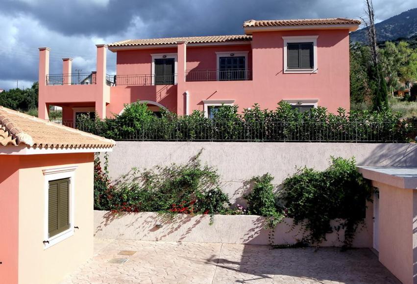 Provenzo And Meliti Villas ลูร์ดฮาตา ภายนอก รูปภาพ