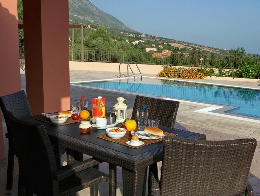 Provenzo And Meliti Villas ลูร์ดฮาตา ภายนอก รูปภาพ